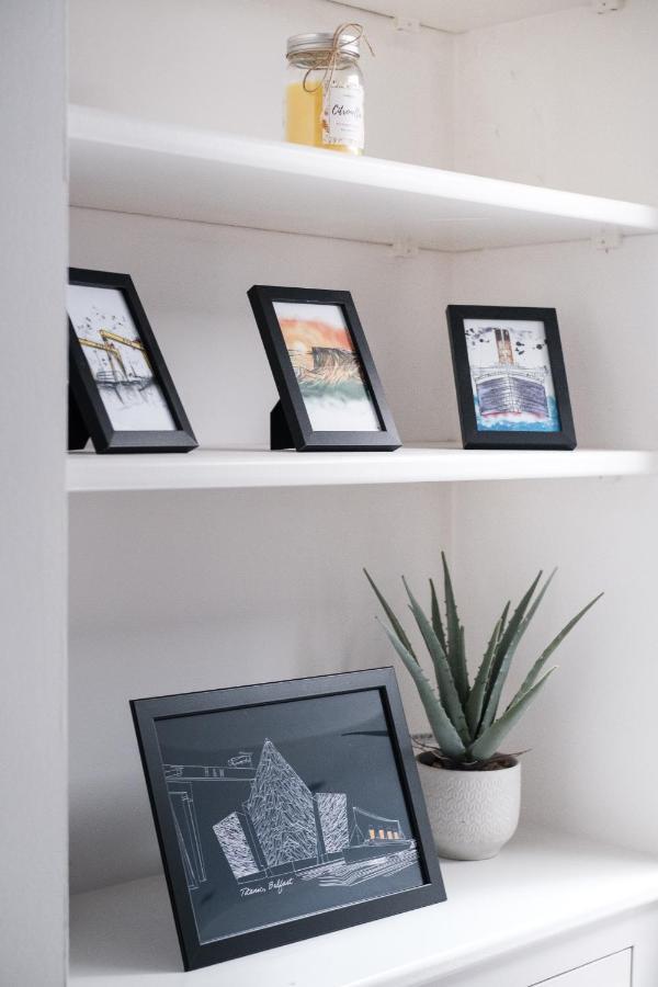 Gorgeous 3 Bedroom Victorian Townhouse ลิสเบิร์น ภายนอก รูปภาพ
