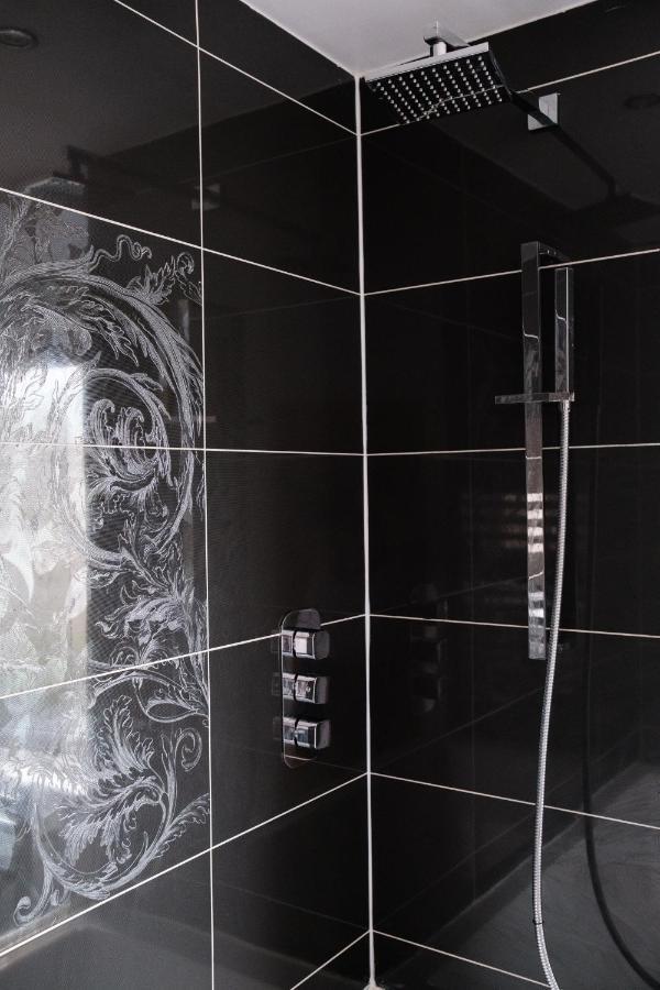 Gorgeous 3 Bedroom Victorian Townhouse ลิสเบิร์น ภายนอก รูปภาพ